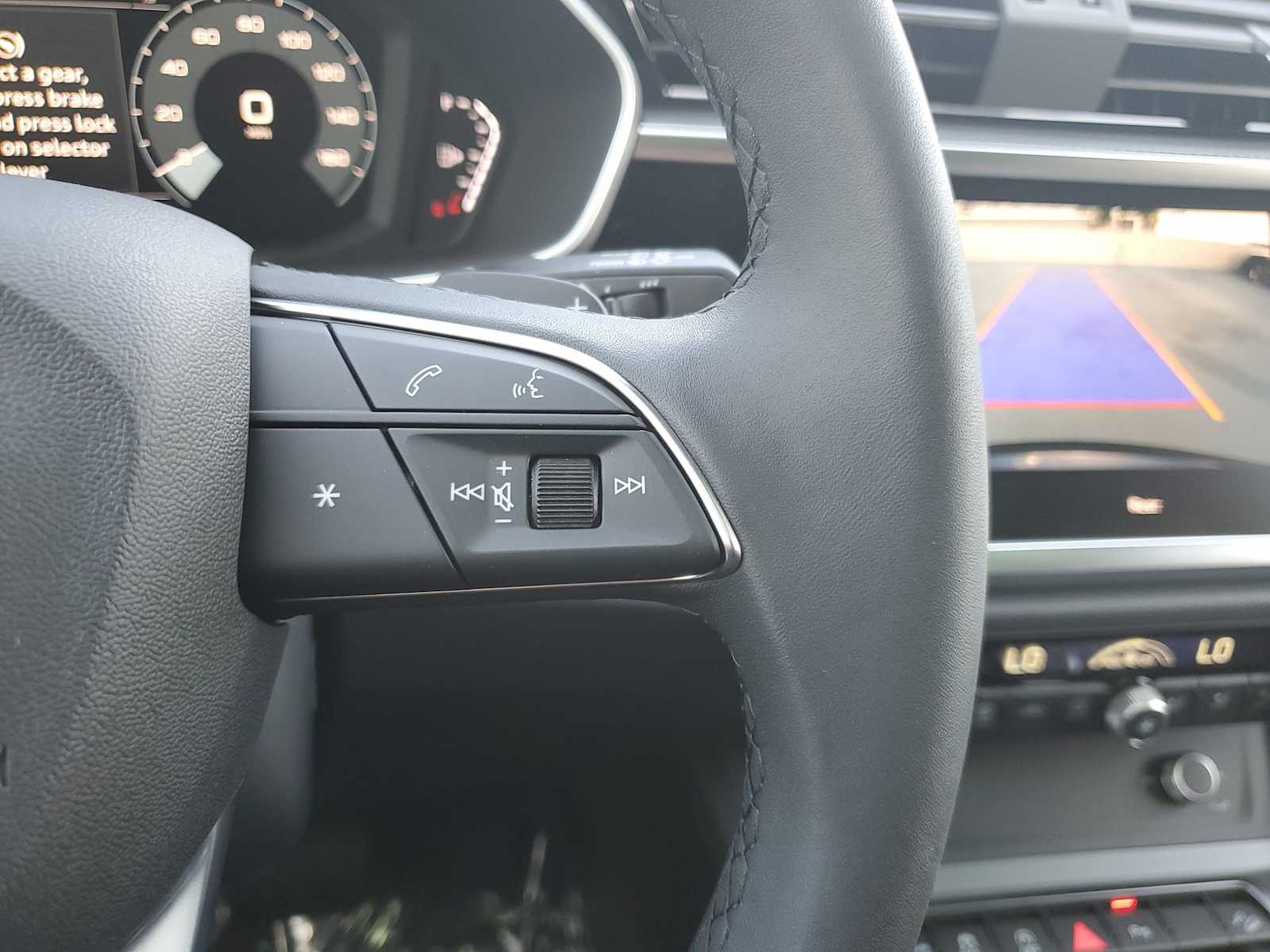 Thumbnail: 2025 Audi Q3 - 18