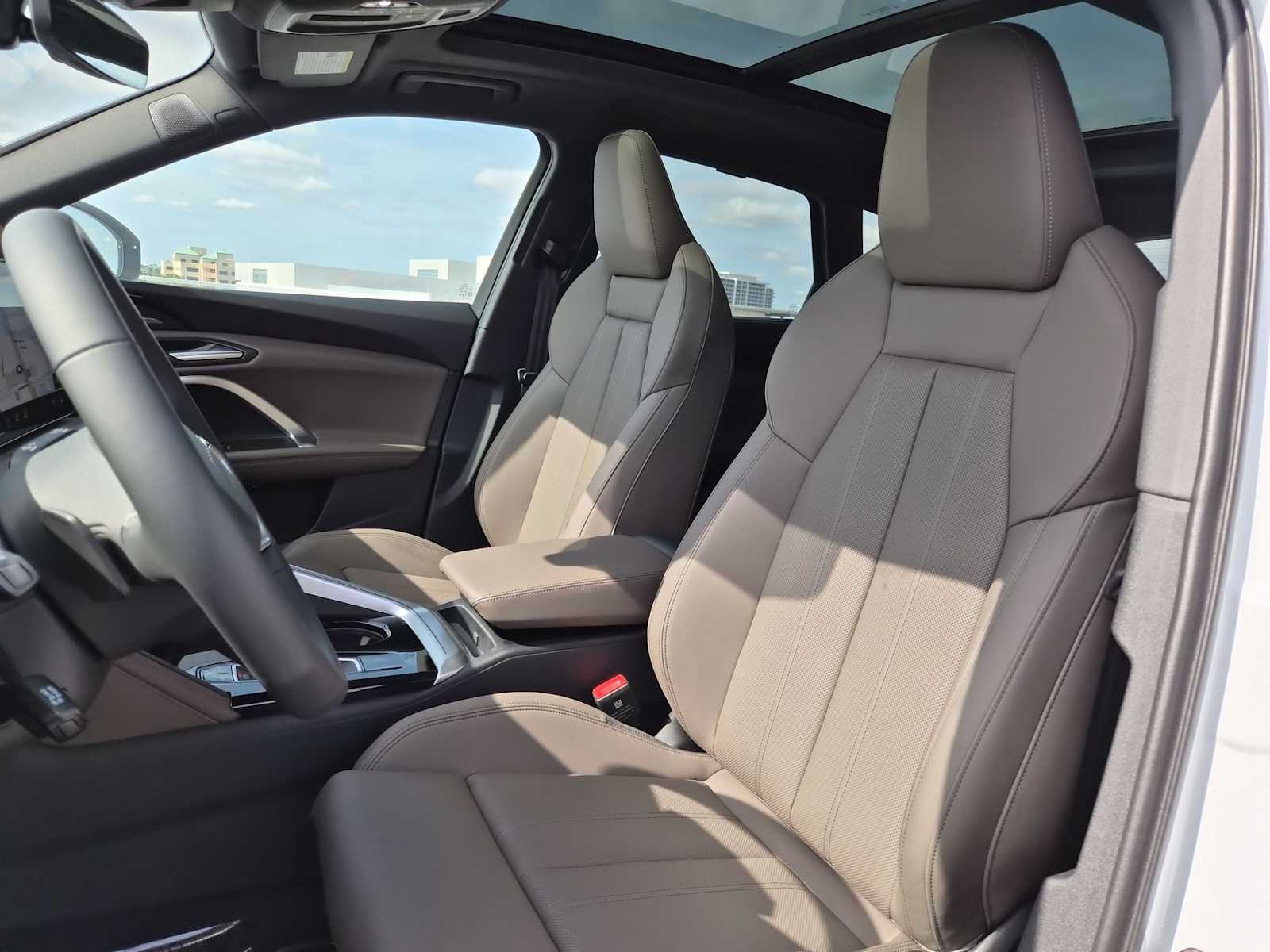 Thumbnail: 2025 Audi Q5 - 15