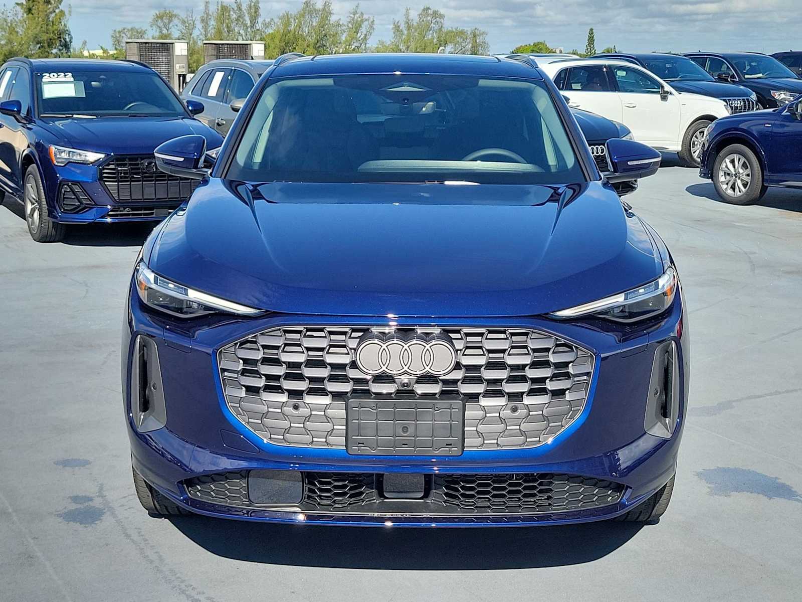 Thumbnail: 2025 Audi Q5 - 9