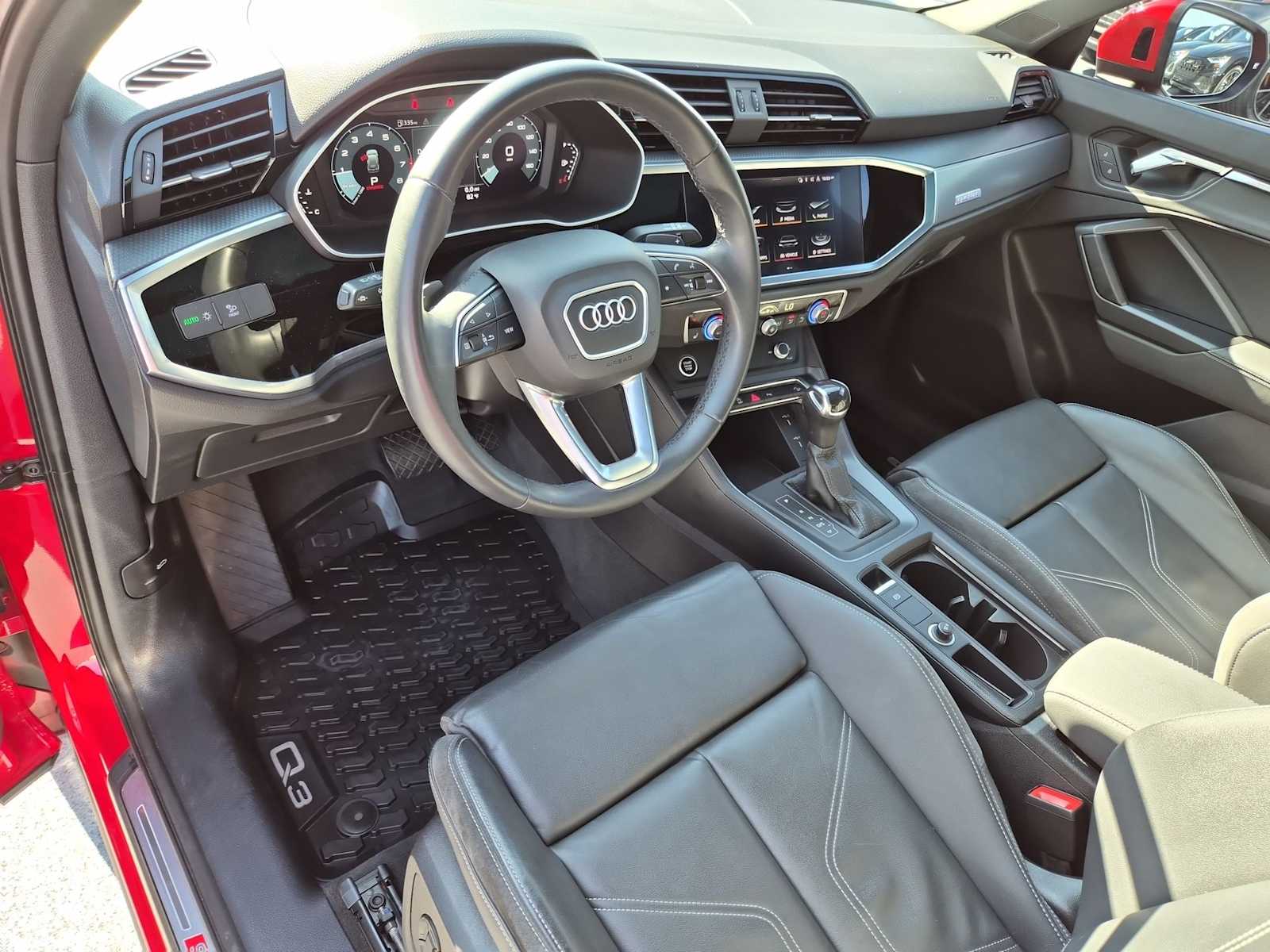 Thumbnail: 2022 Audi Q3 - 2