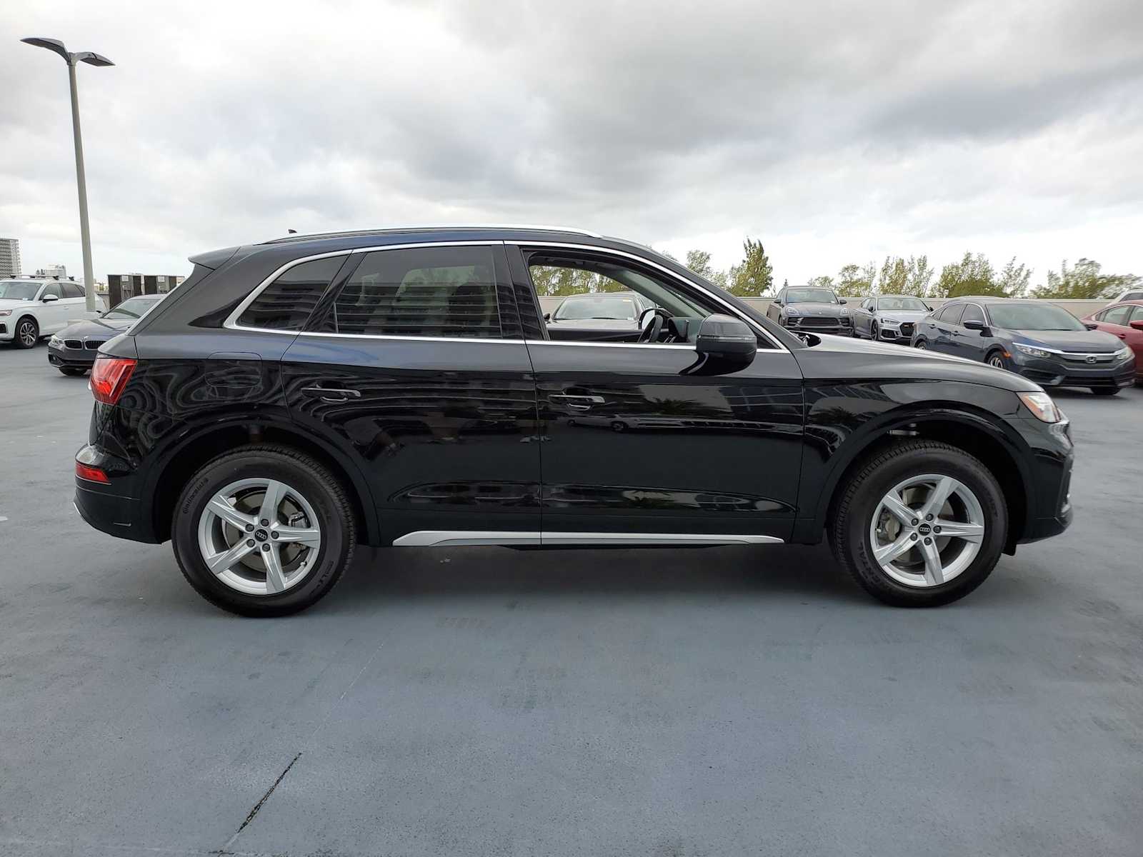 Thumbnail: 2023 Audi Q5 - 7