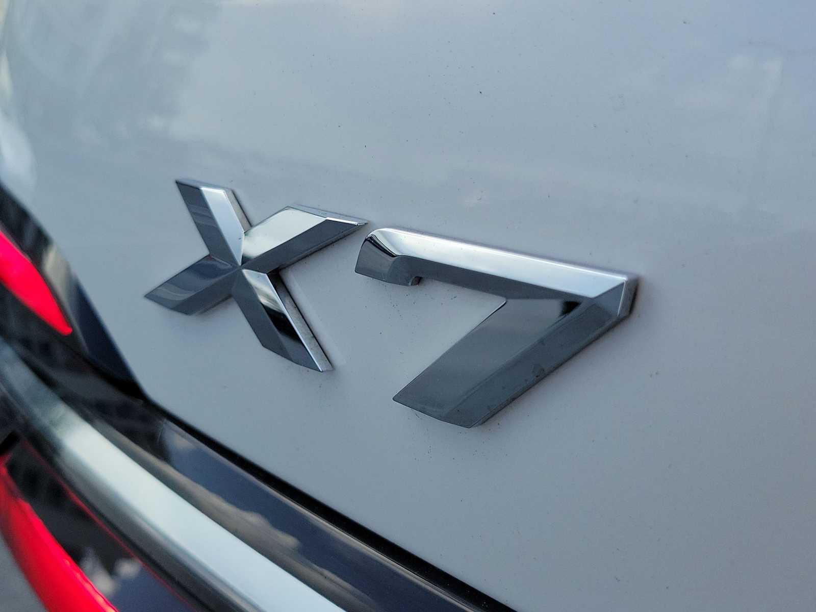 Thumbnail: 2025 BMW X7 - 11