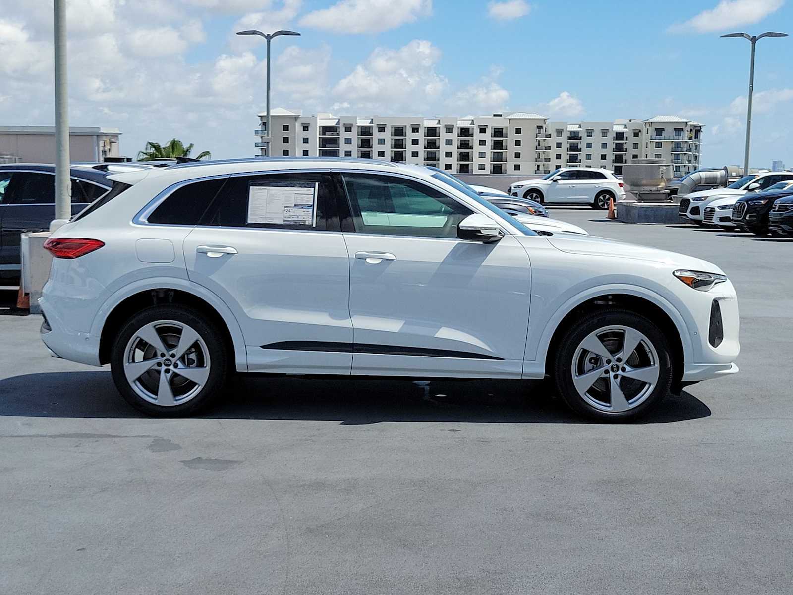 Thumbnail: 2026 Audi Q5 - 7