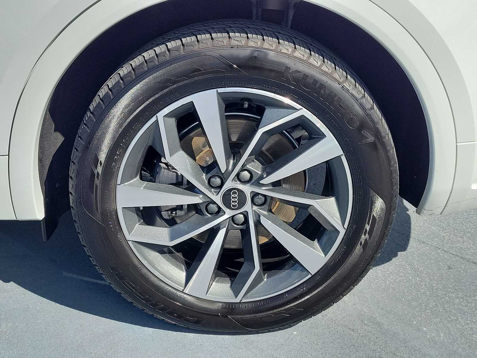 Thumbnail: 2023 Audi Q5 - 12