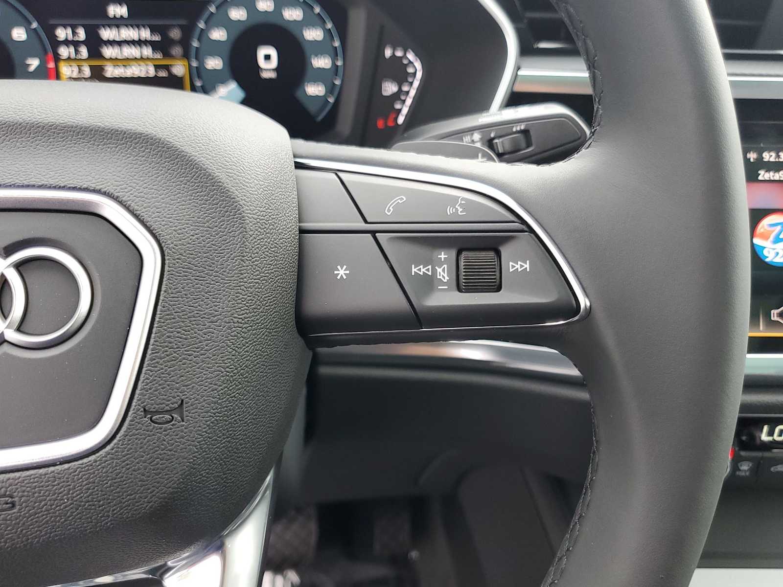 Thumbnail: 2024 Audi Q3 - 24