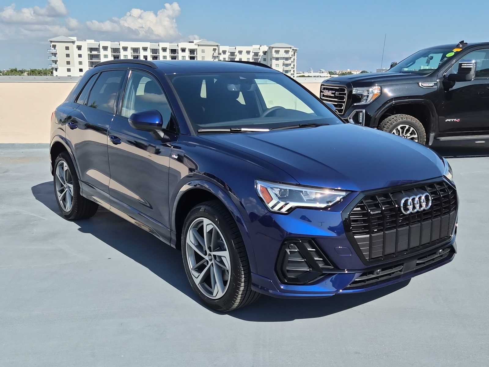 Thumbnail: 2025 Audi Q3 - 8