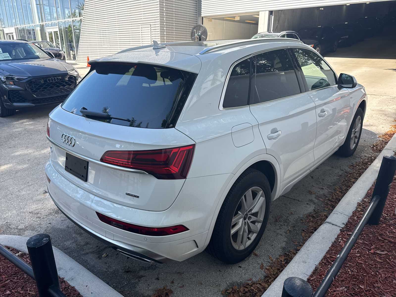 Thumbnail: 2023 Audi Q5 - 4