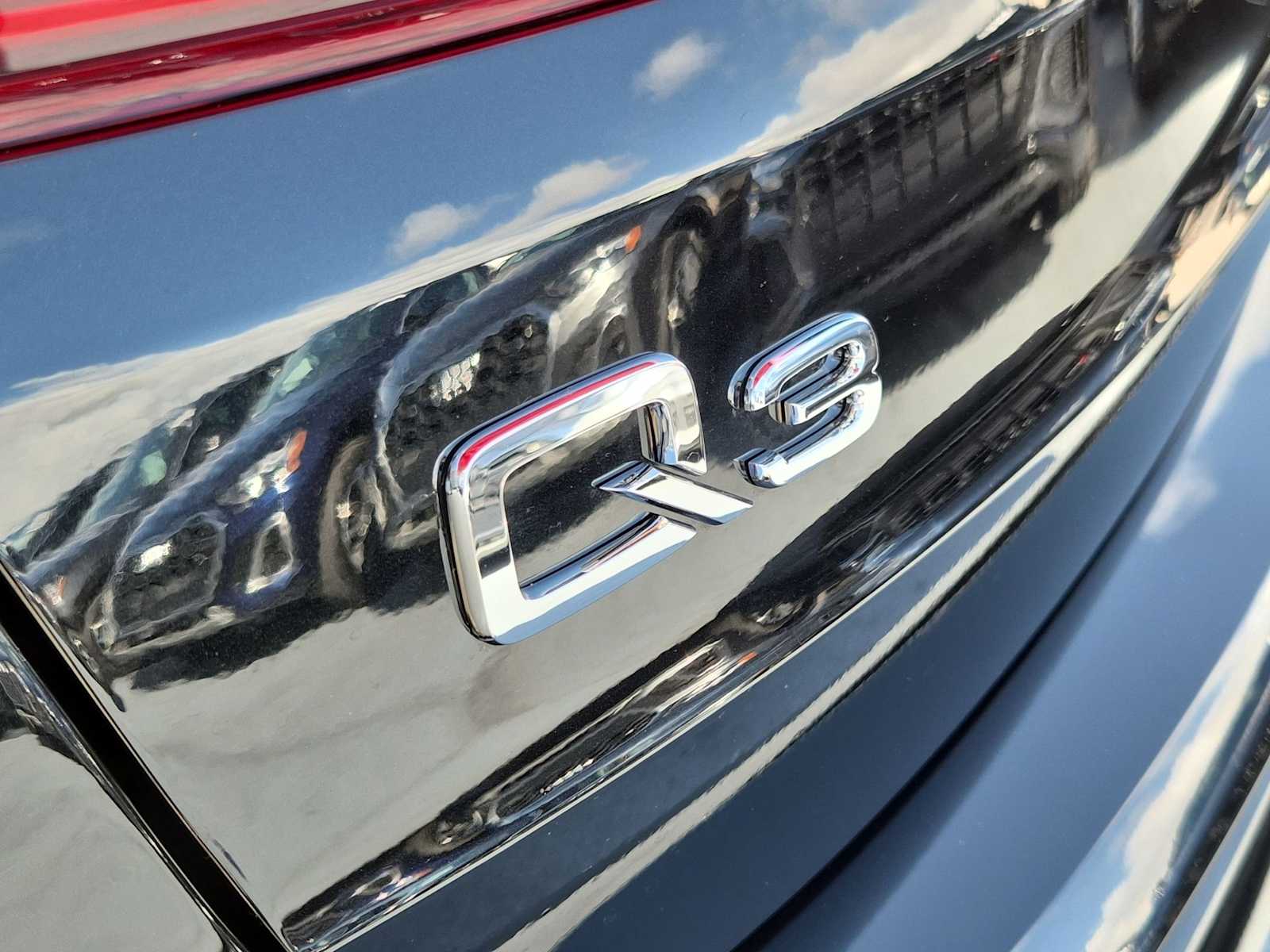 Thumbnail: 2025 Audi Q3 - 10