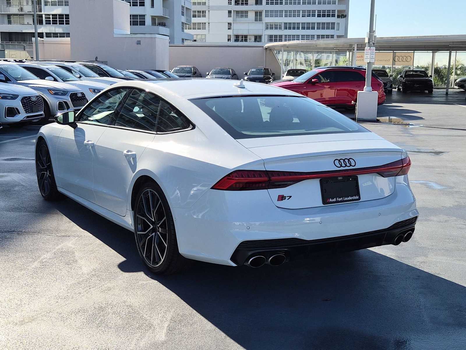 Thumbnail: 2022 Audi S7 - 4