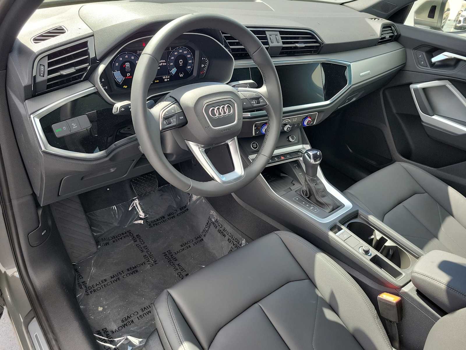 Thumbnail: 2025 Audi Q3 - 2