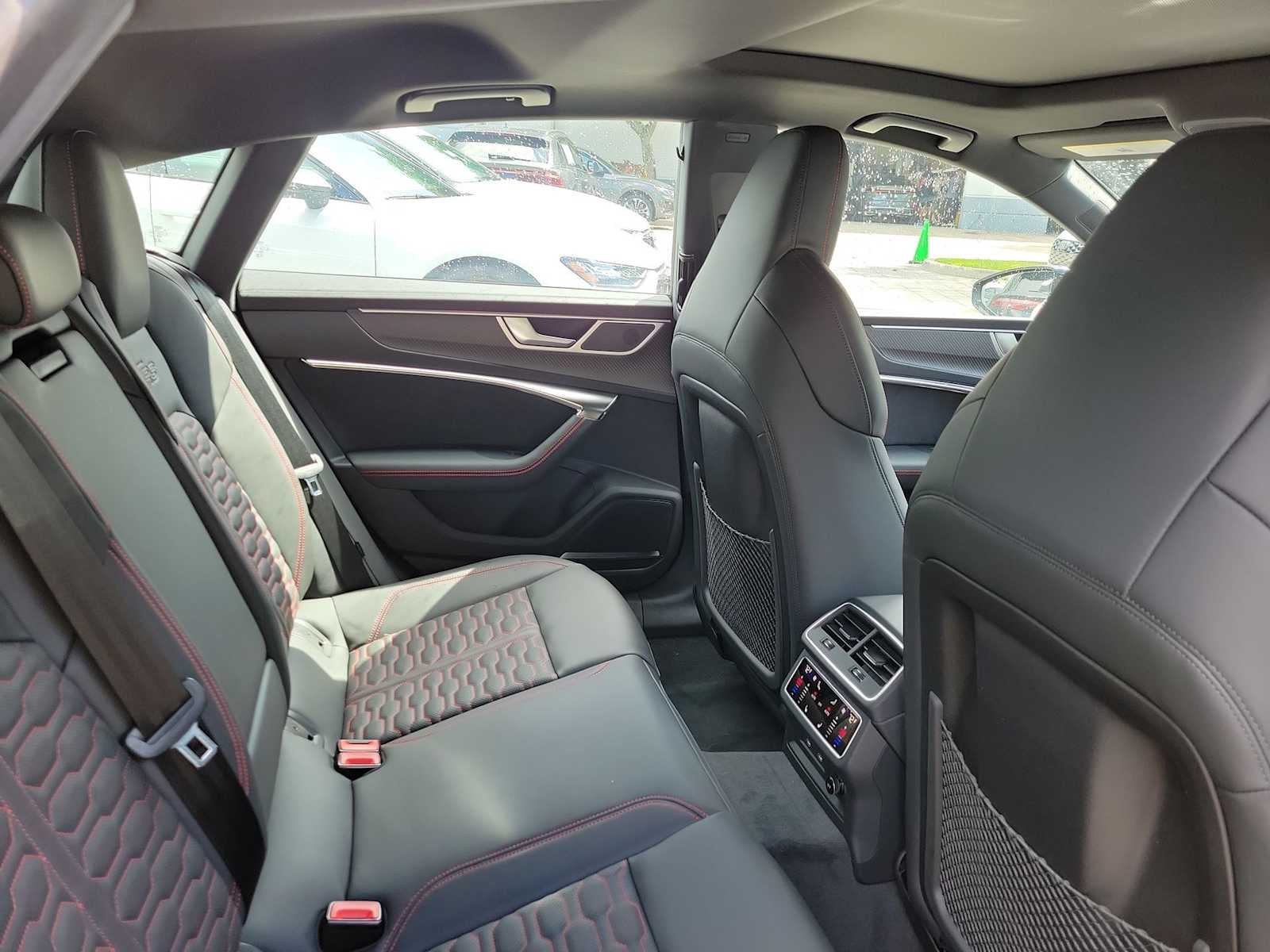 Thumbnail: 2026 Audi RS 7 - 13