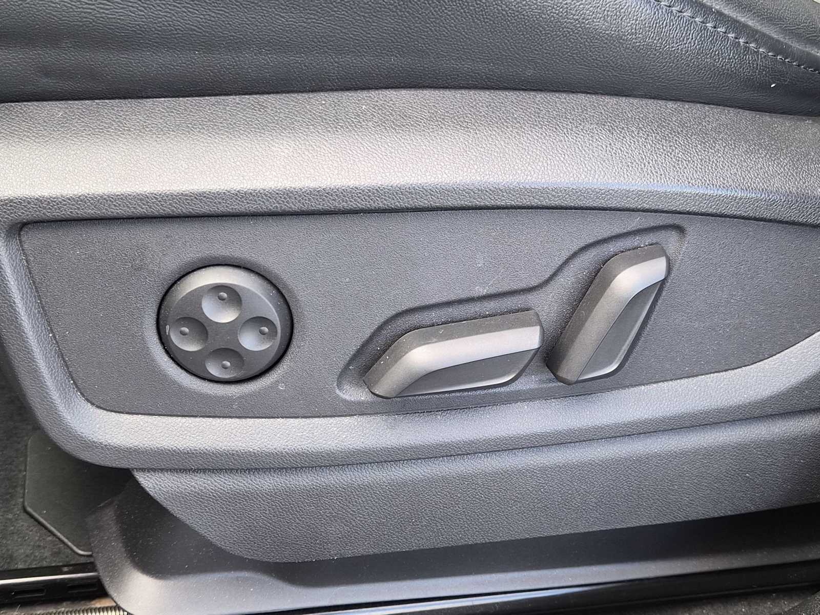 Thumbnail: 2023 Audi Q5 - 15