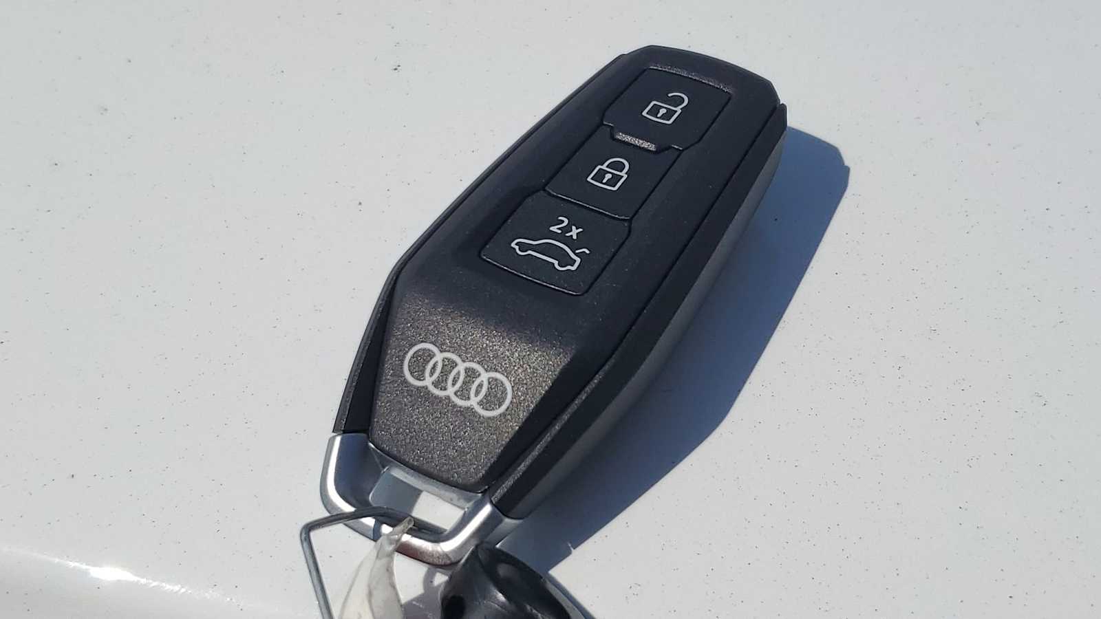 Thumbnail: 2025 Audi Q5 - 36