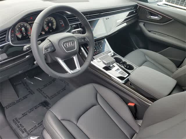 2025 Audi Q8 55 Premium Plus photo 2