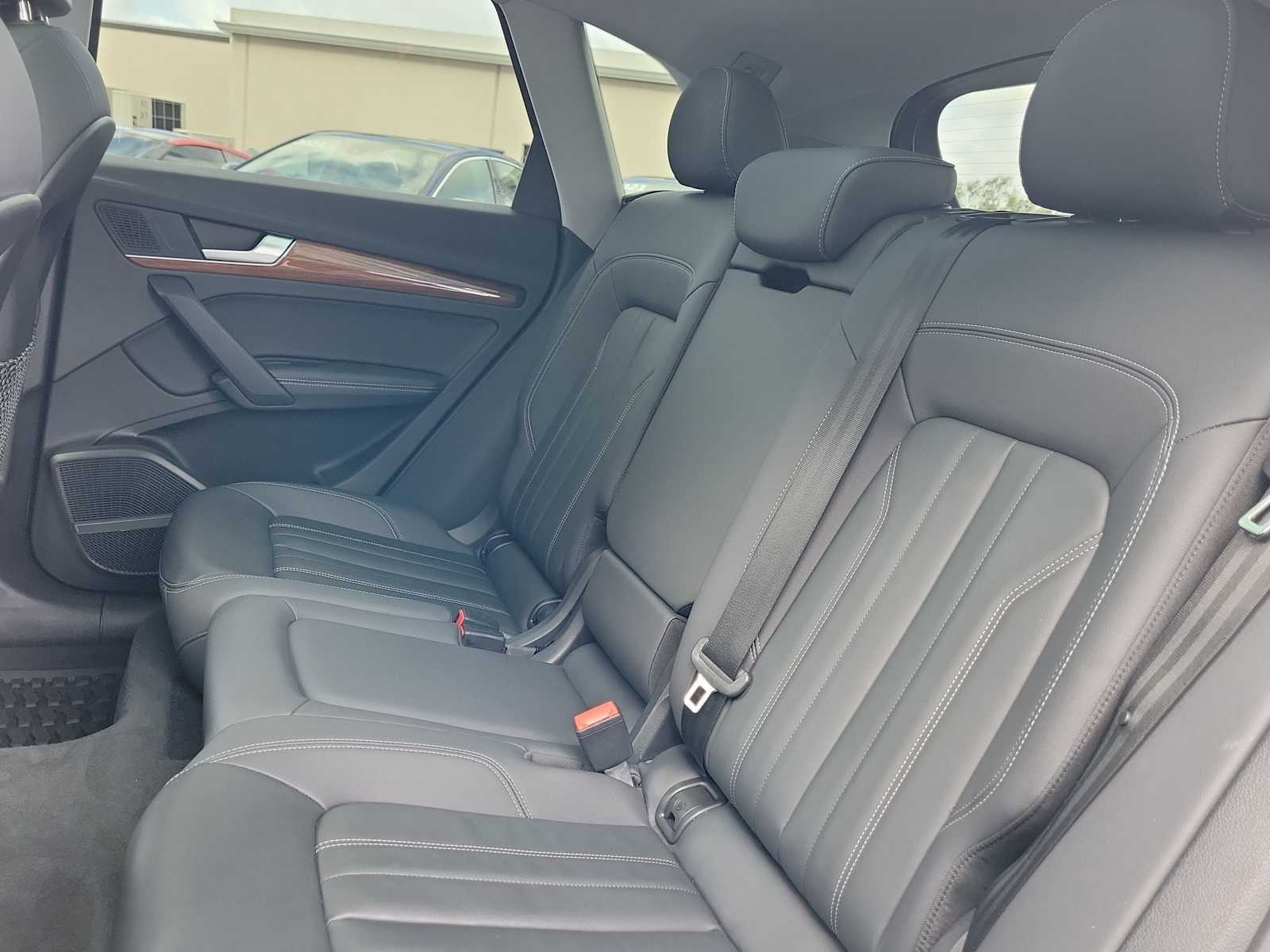 Thumbnail: 2023 Audi Q5 - 19