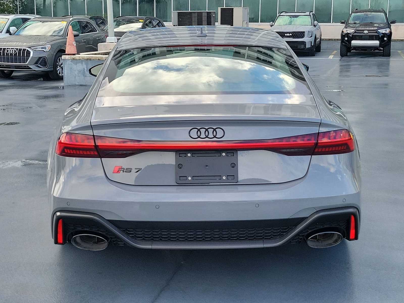 Thumbnail: 2026 Audi RS 7 - 5