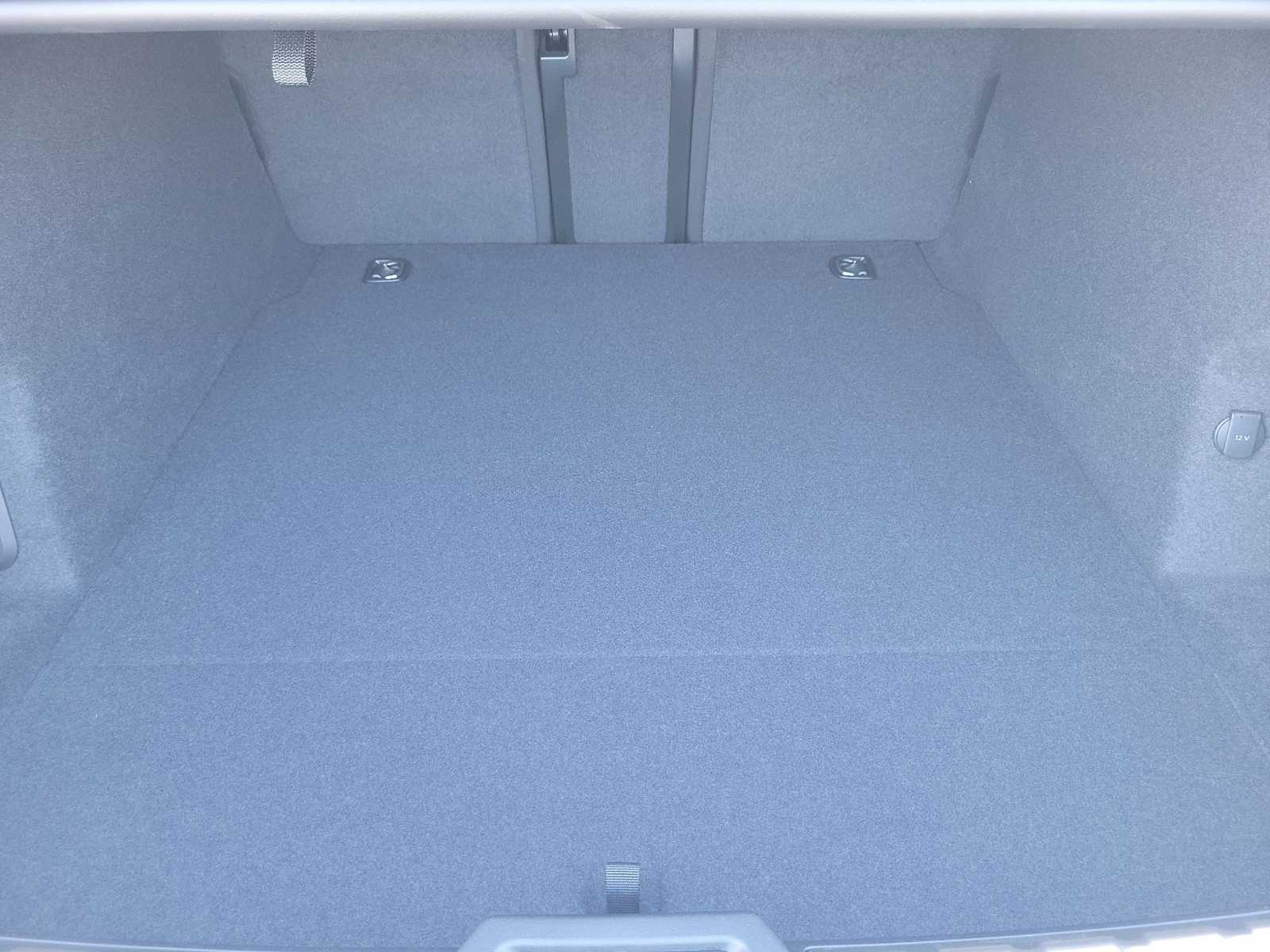 Thumbnail: 2026 Audi RS e-tron GT - 25