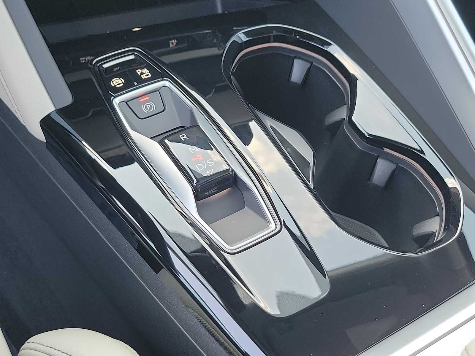 Thumbnail: 2025 Audi Q5 - 25