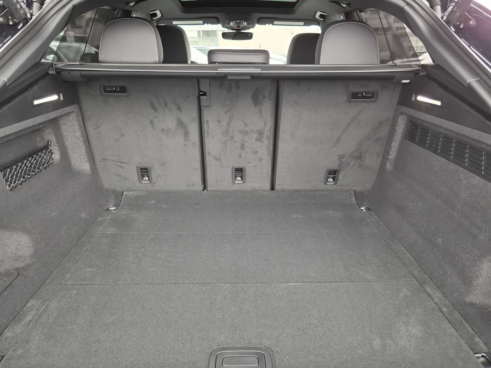 Thumbnail: 2026 Audi Q8 - 27