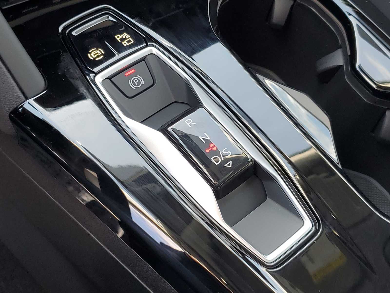 Thumbnail: 2025 Audi Q5 - 25