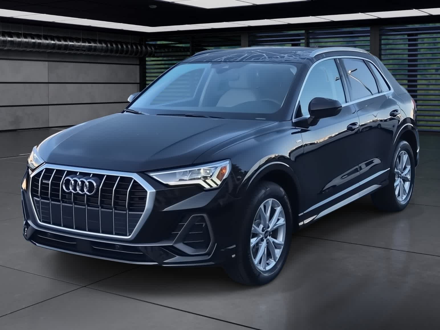 Thumbnail: 2025 Audi Q3 - 1