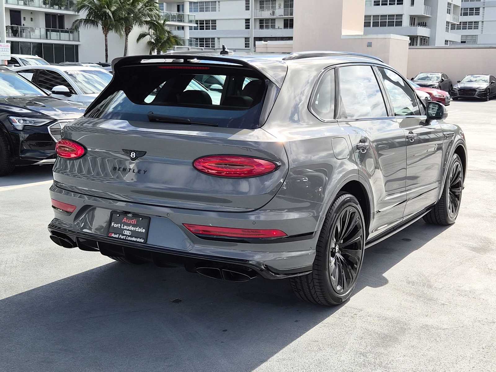 Thumbnail: 2025 Bentley Bentayga - 6