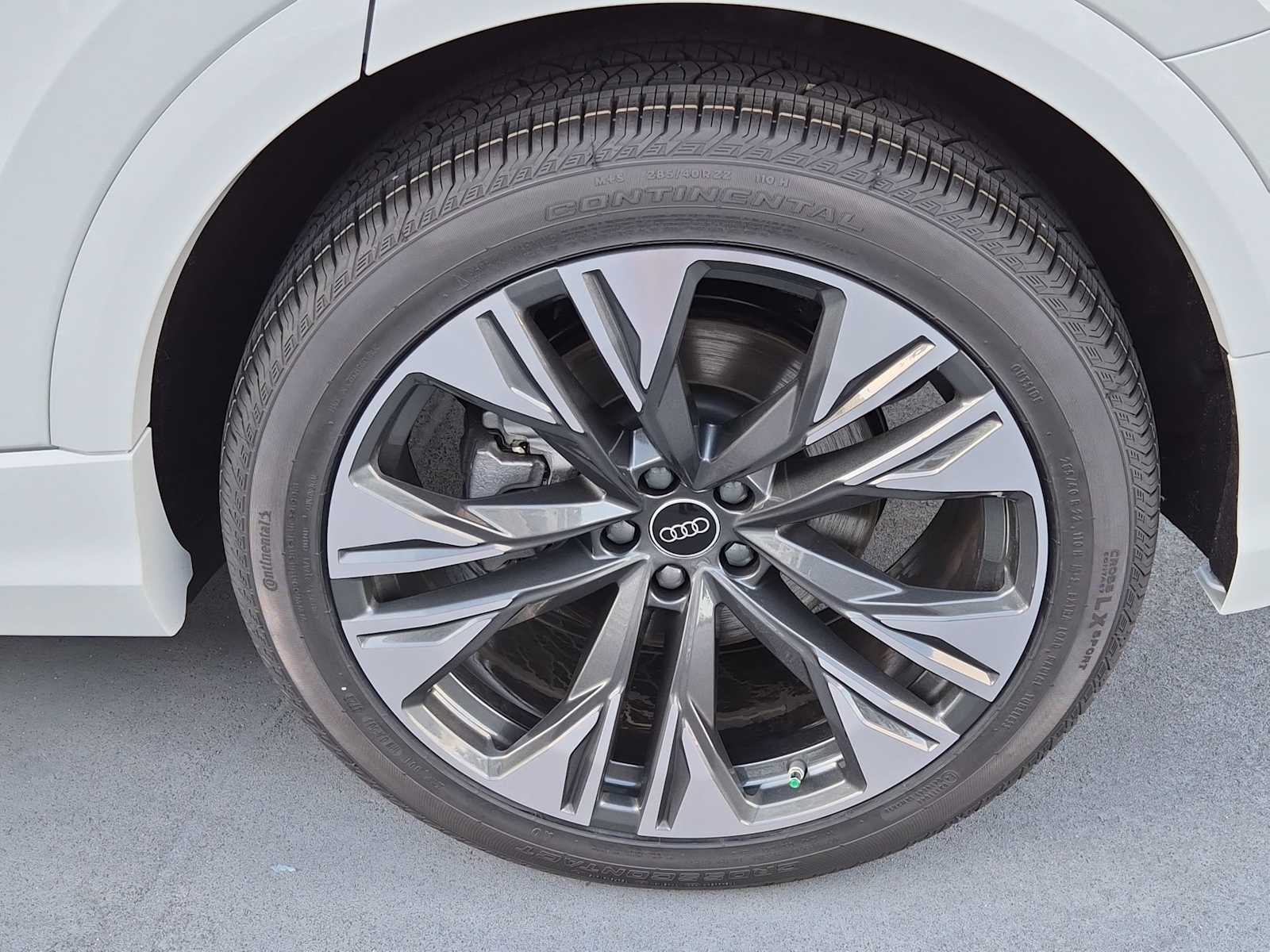 Thumbnail: 2026 Audi Q8 - 12