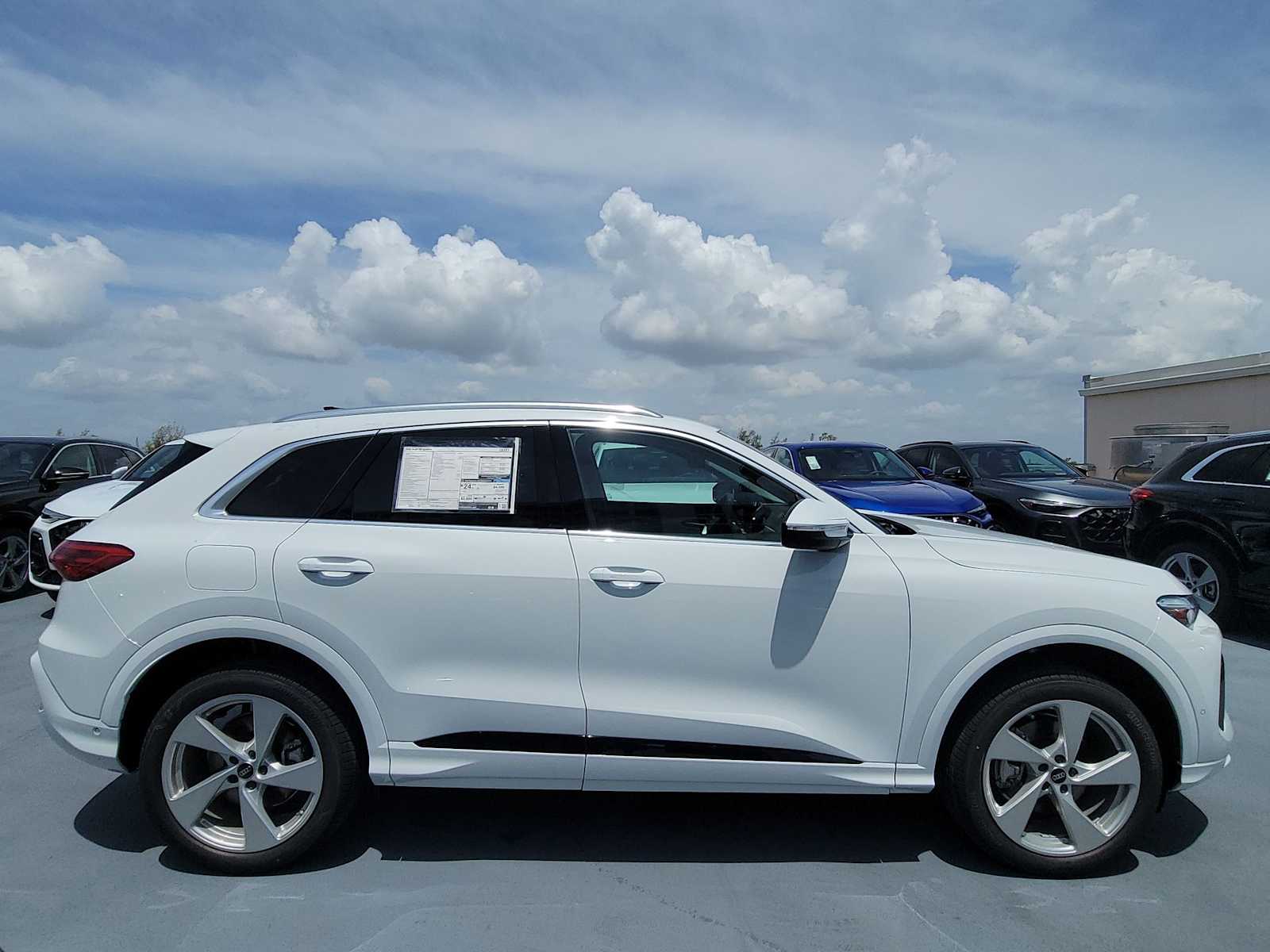 Thumbnail: 2026 Audi Q5 - 7