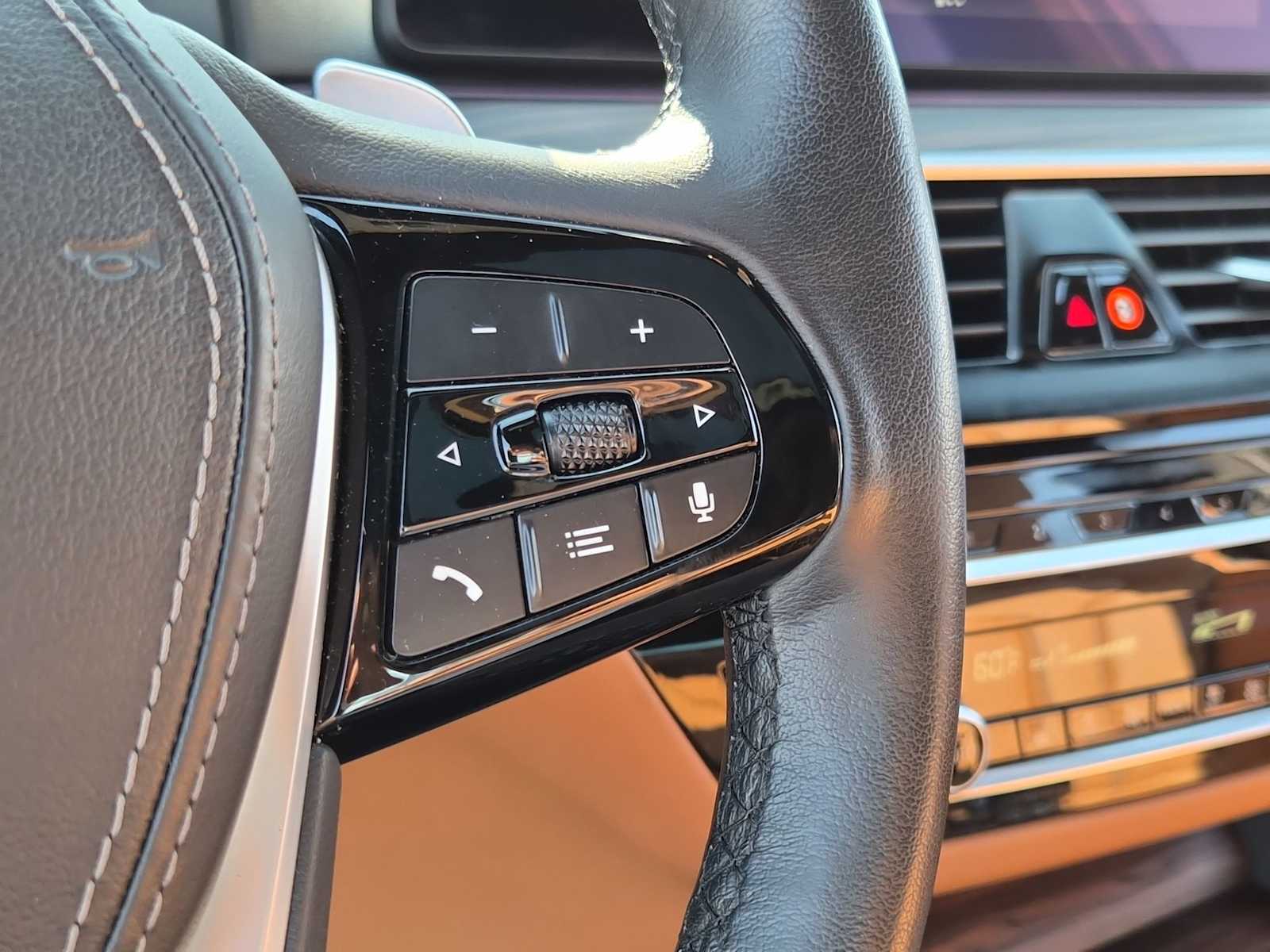 Thumbnail: 2023 BMW 5 Series - 22