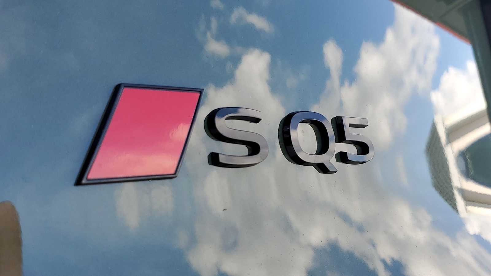 Thumbnail: 2025 Audi SQ5 - 12