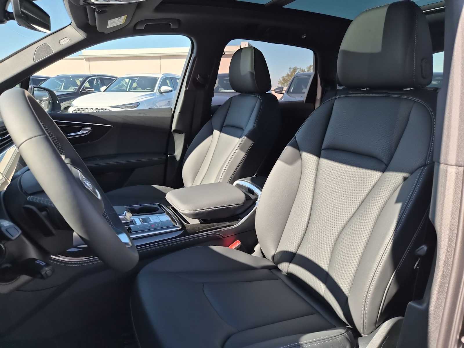 Thumbnail: 2026 Audi Q7 - 15