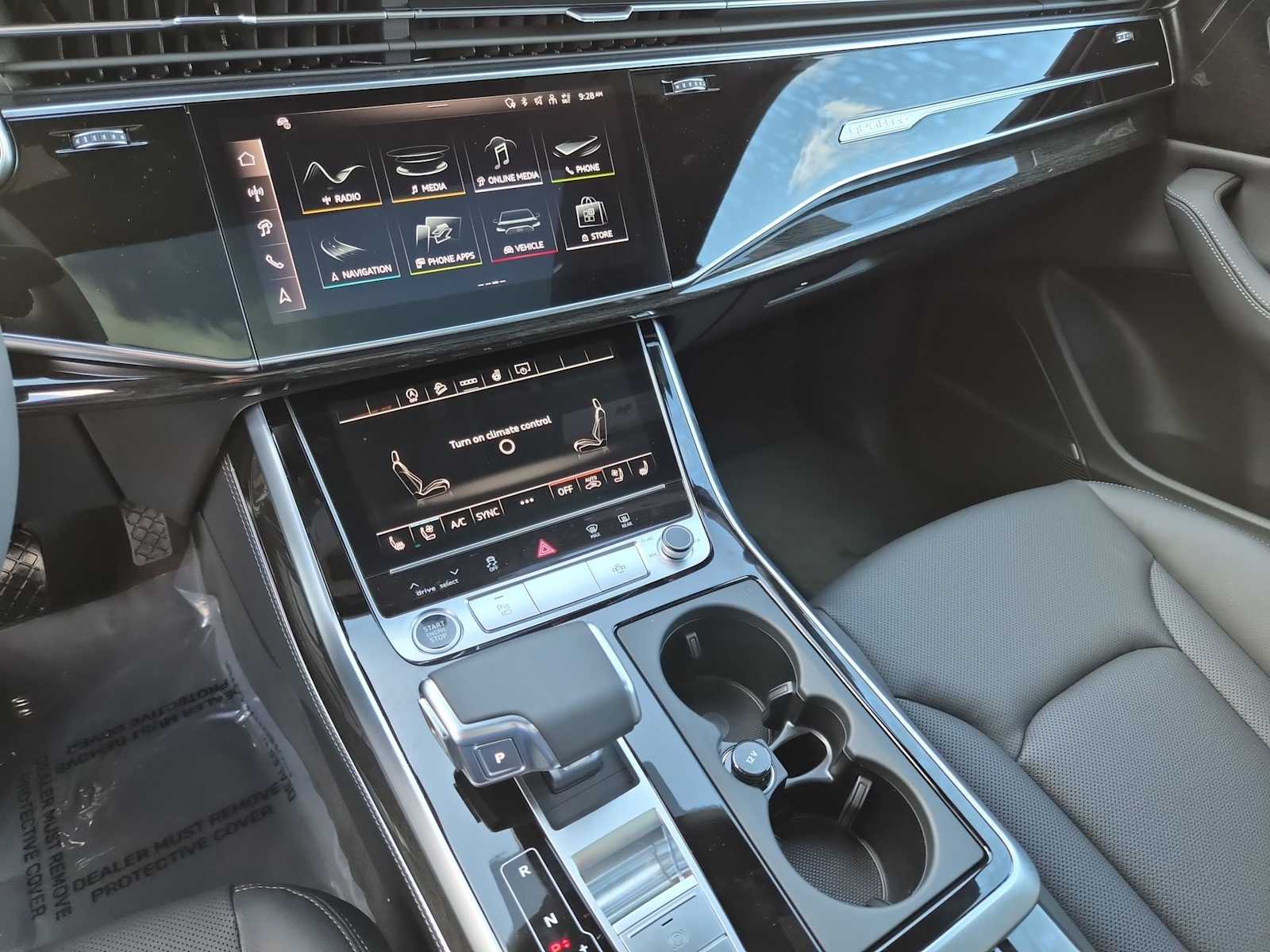 Thumbnail: 2026 Audi Q8 - 23