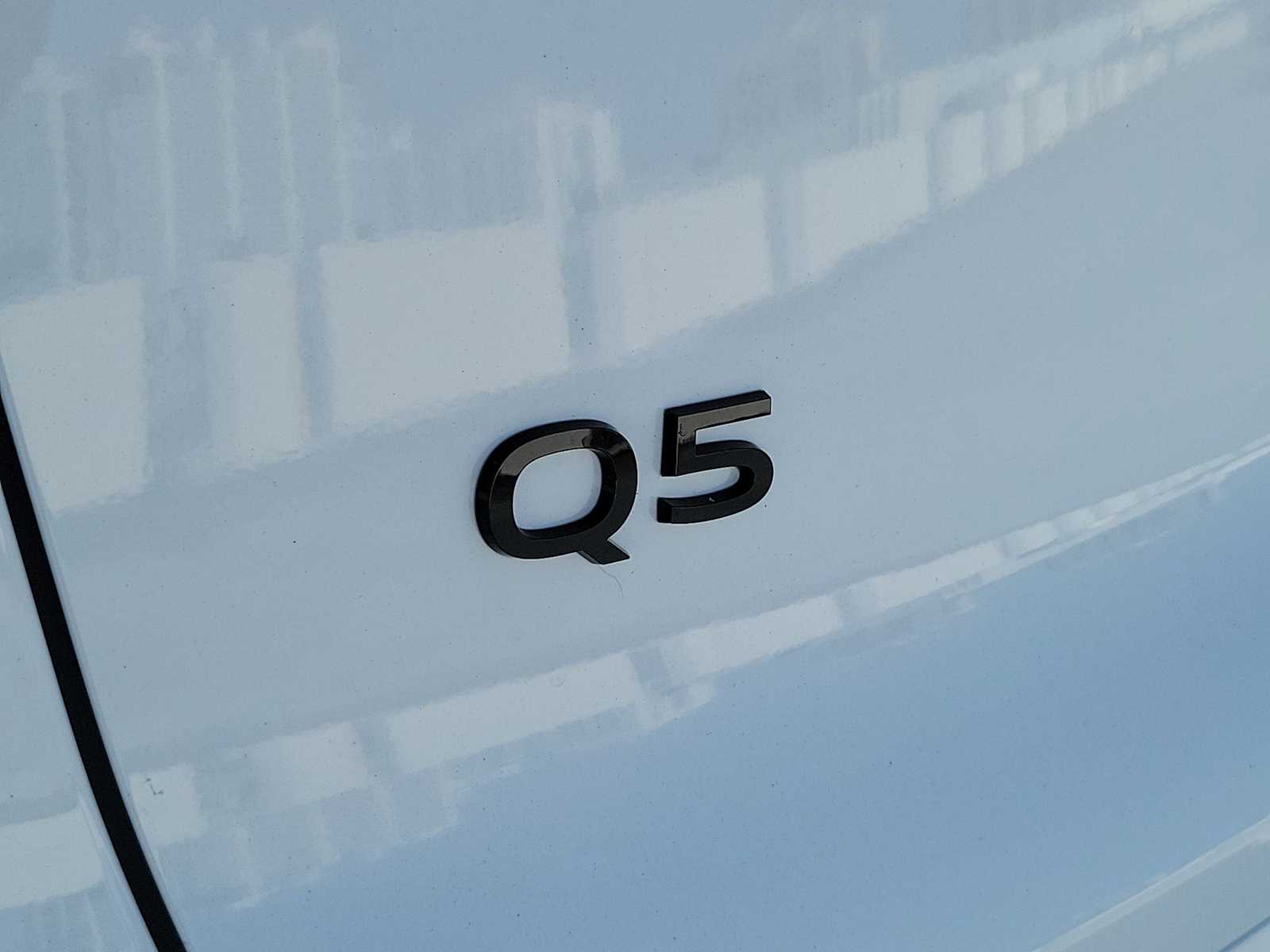 Thumbnail: 2025 Audi Q5 - 10