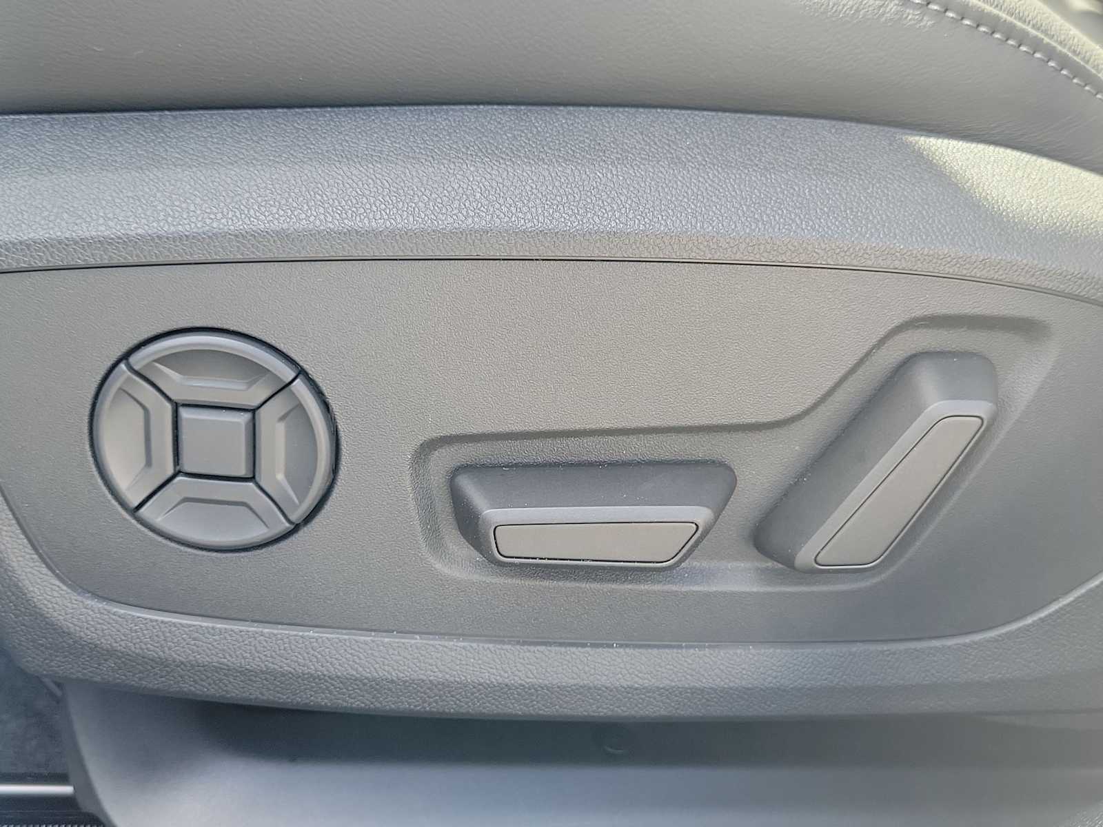 Thumbnail: 2026 Audi S5 - 16