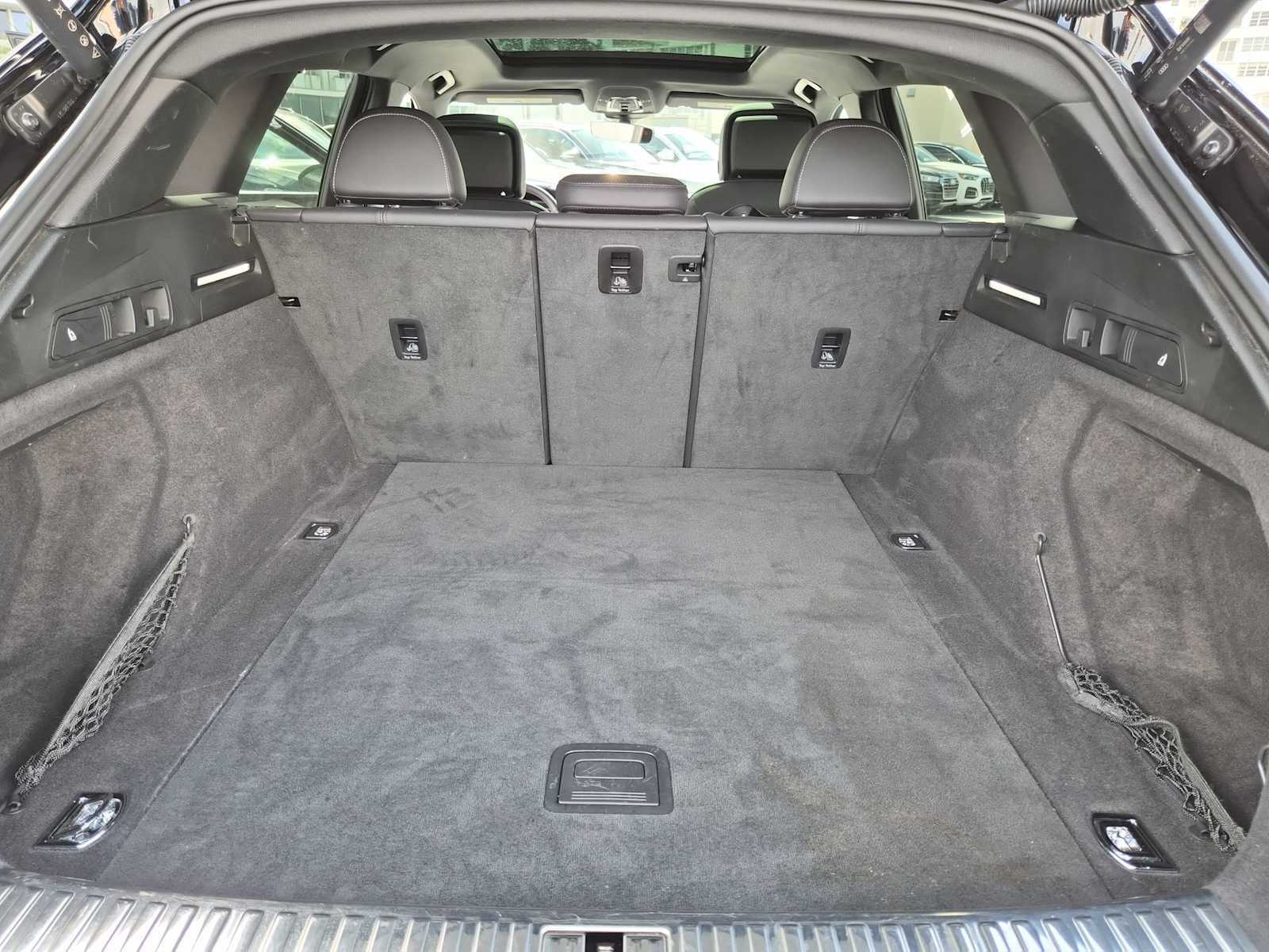 Thumbnail: 2023 Audi e-tron - 27