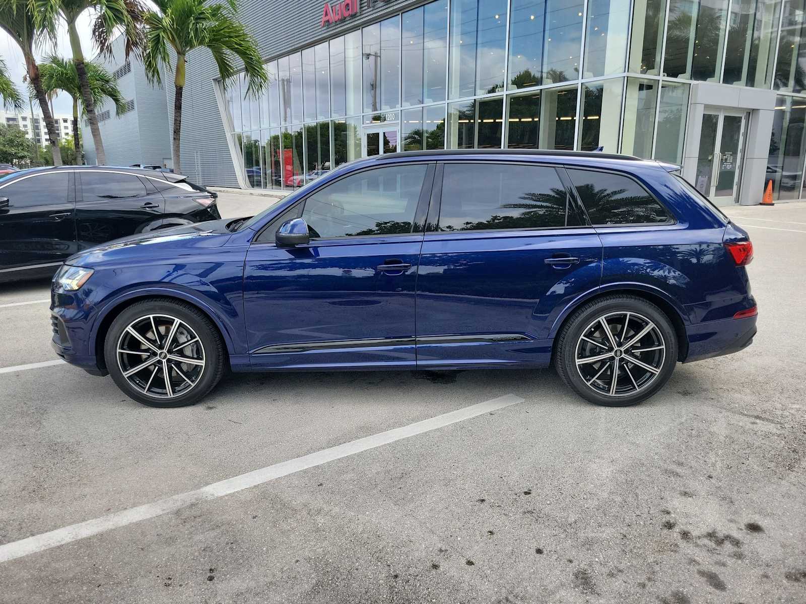 Thumbnail: 2021 Audi Q7 - 2
