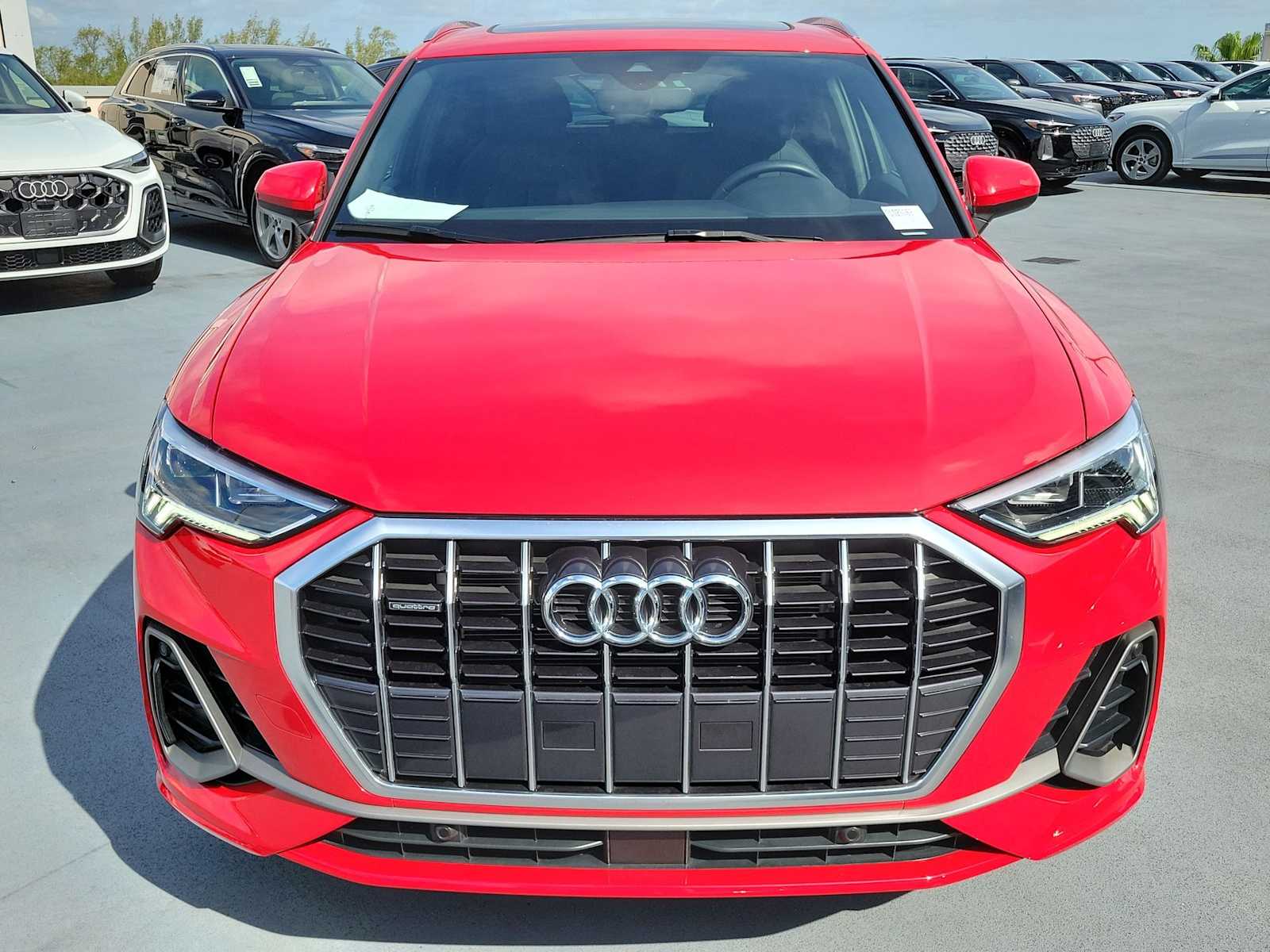 Thumbnail: 2025 Audi Q3 - 9