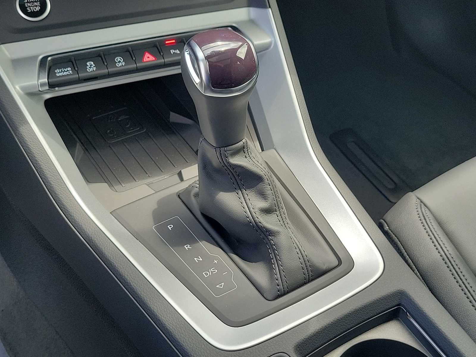 Thumbnail: 2025 Audi Q3 - 25