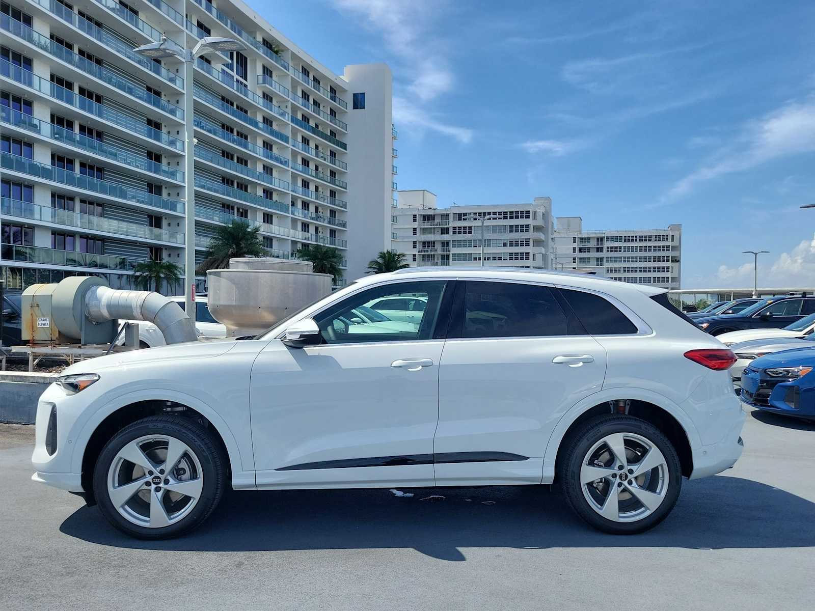 Thumbnail: 2026 Audi Q5 - 3