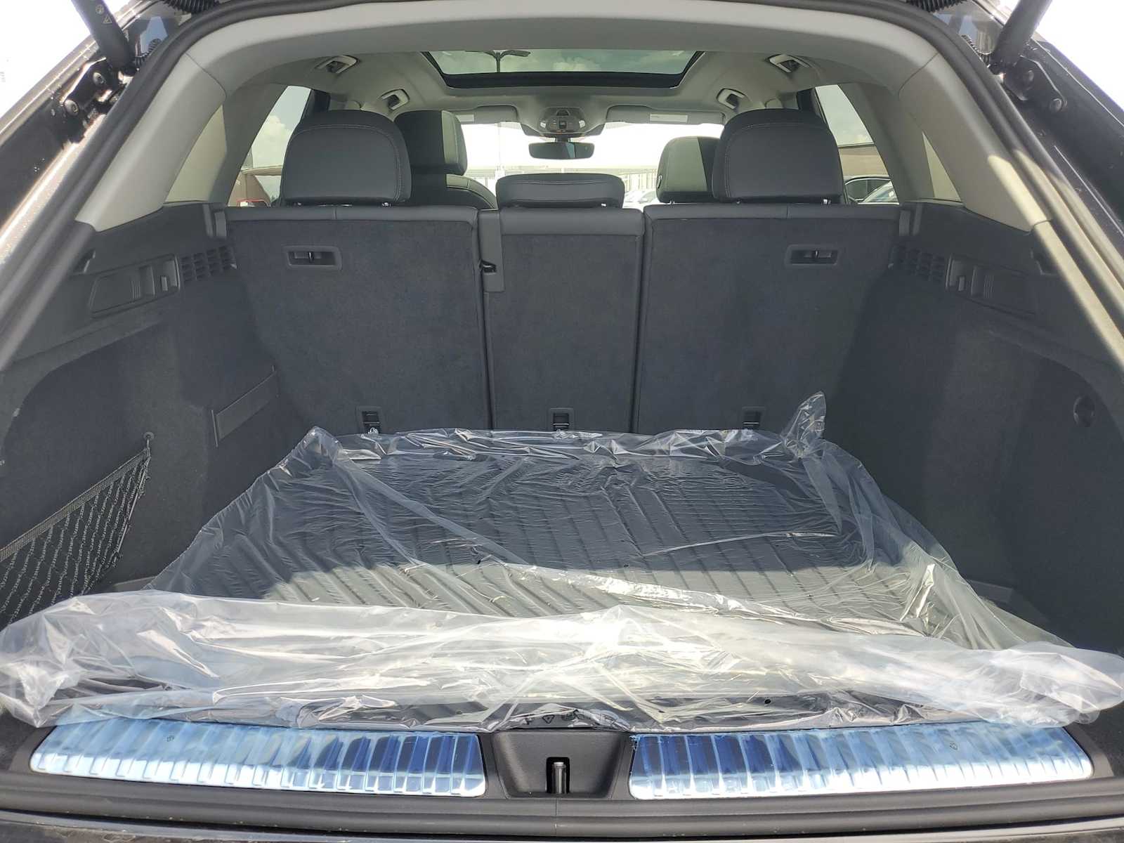 Thumbnail: 2025 Audi Q5 - 24