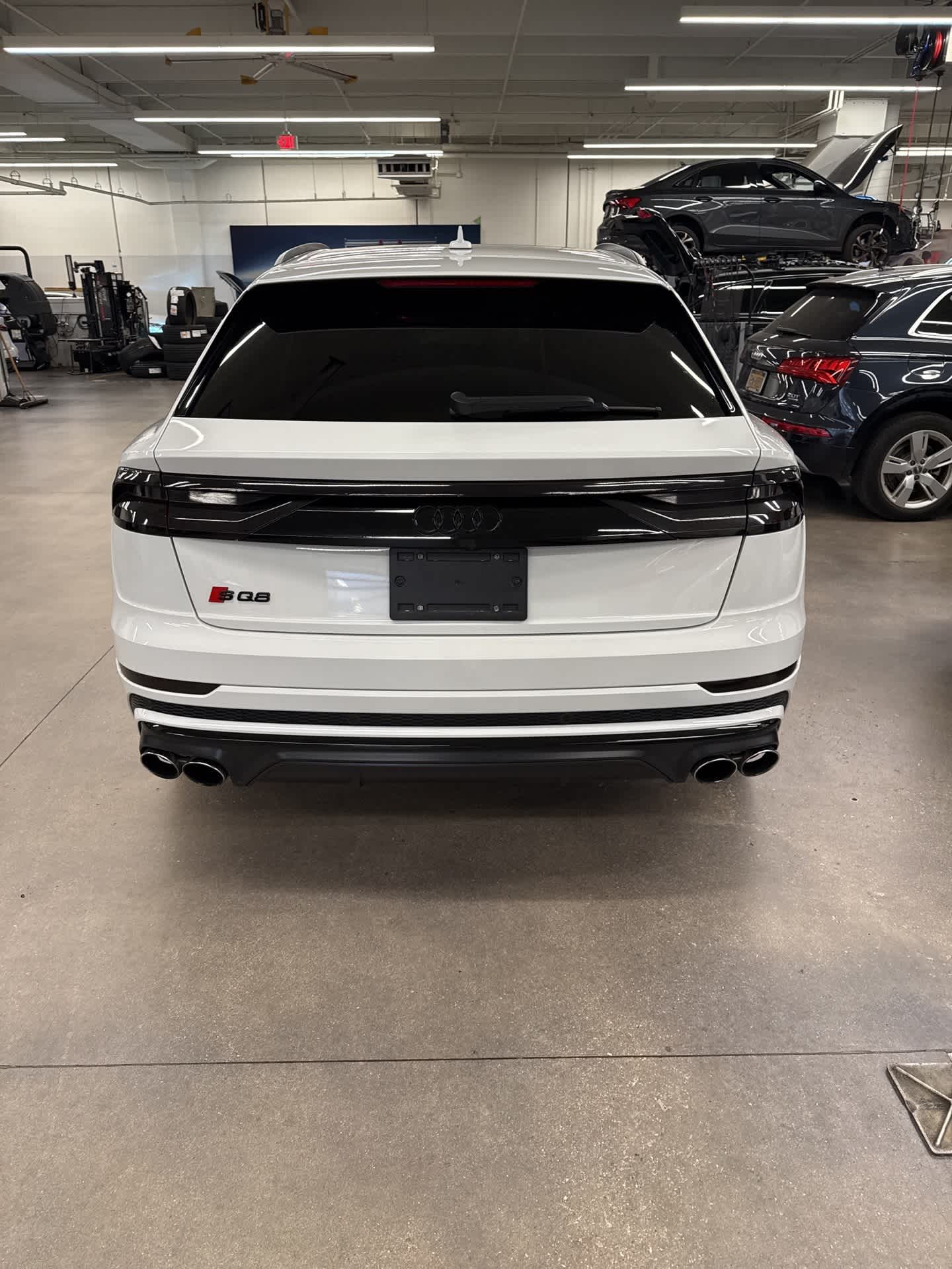 Thumbnail: 2023 Audi SQ8 - 5