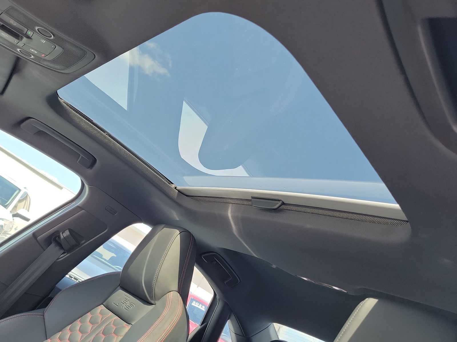 Thumbnail: 2024 Audi RS 3 - 18