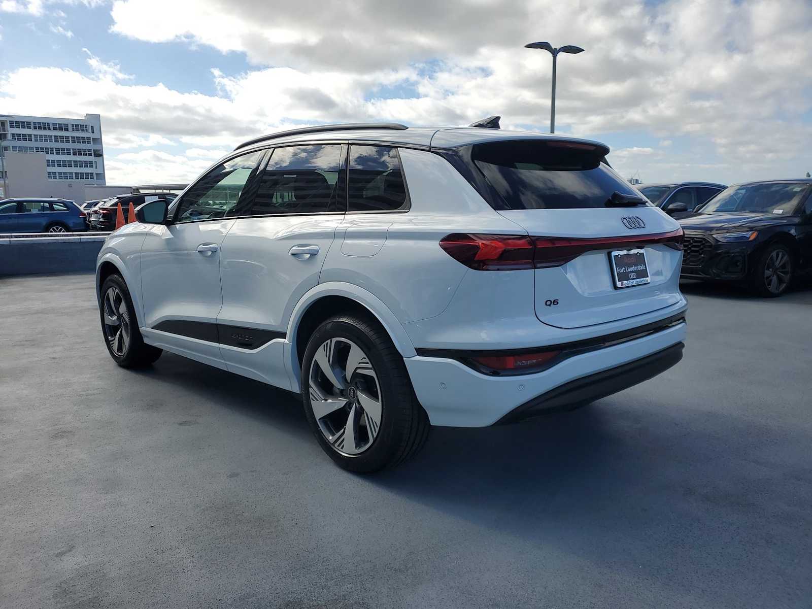 2025 Audi Q6 E-tron Premium photo 4
