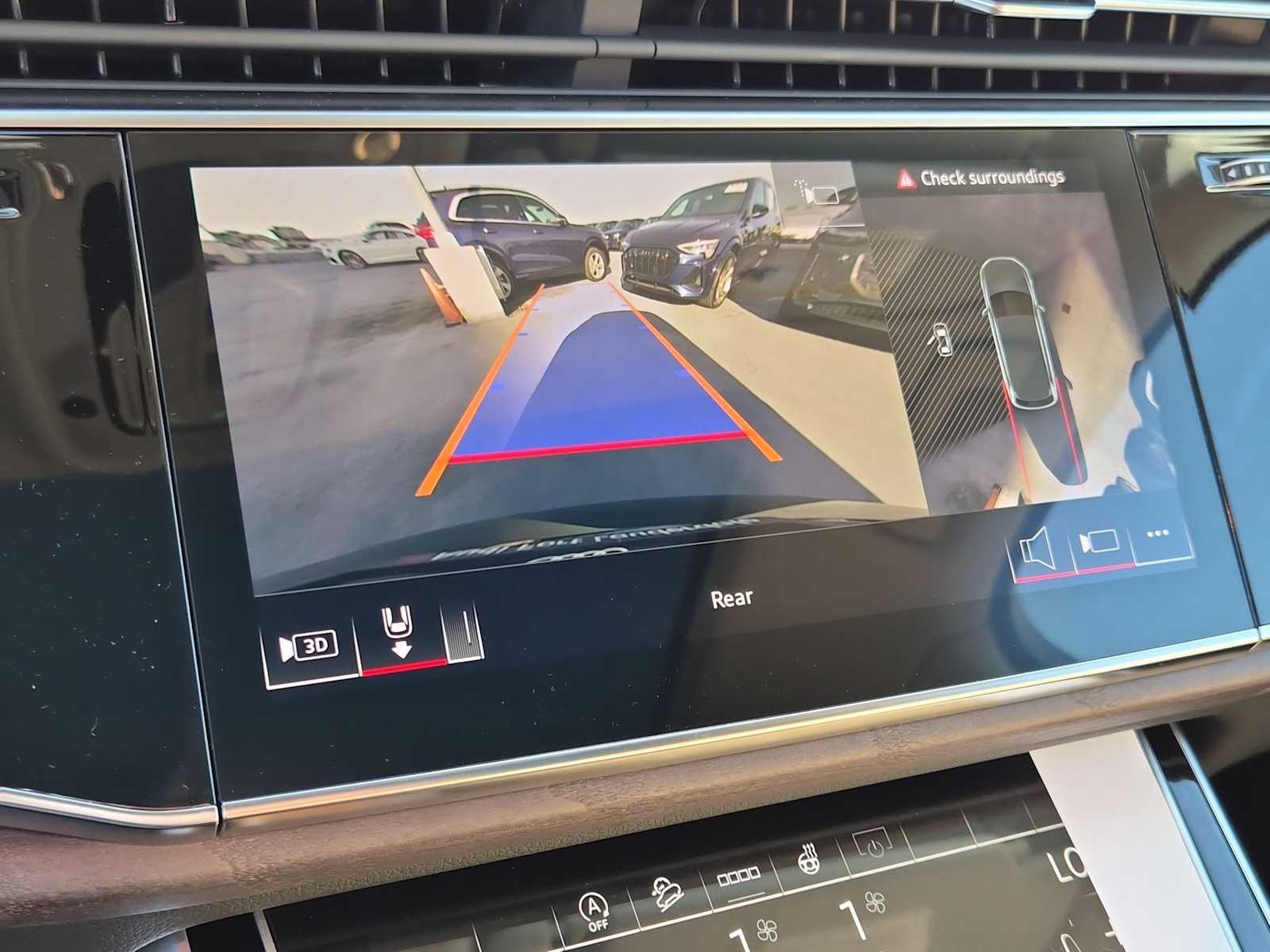 Thumbnail: 2026 Audi Q7 - 24