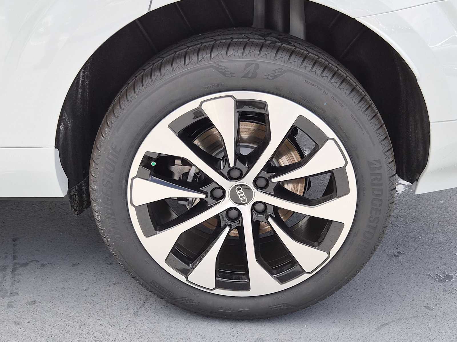 Thumbnail: 2026 Audi Q3 - 12