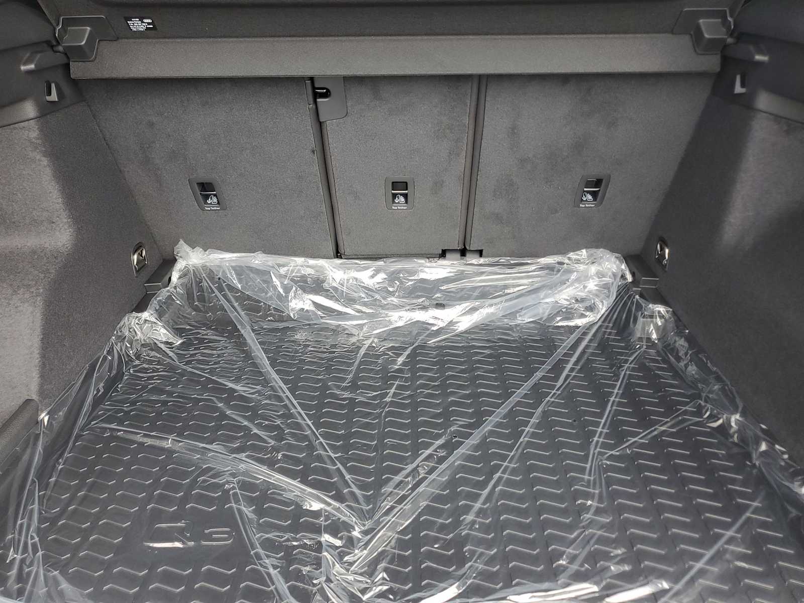 Thumbnail: 2024 Audi Q3 - 29