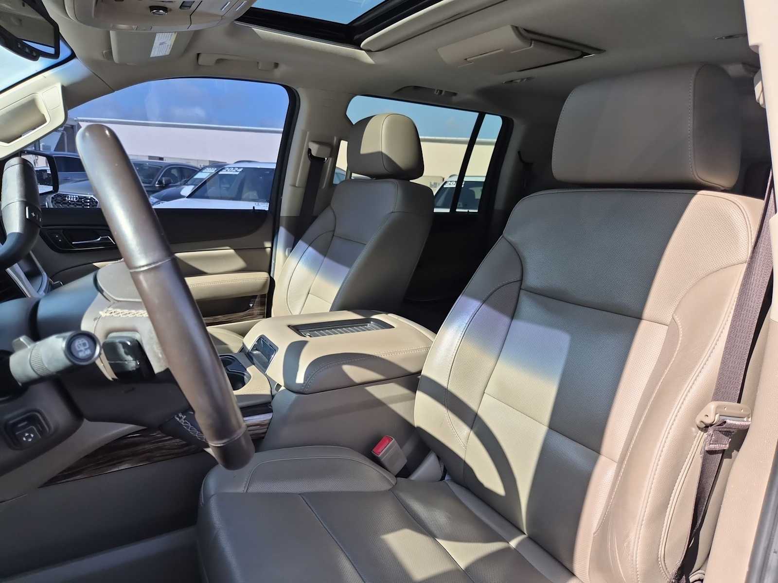 Thumbnail: 2019 GMC Yukon XL - 15