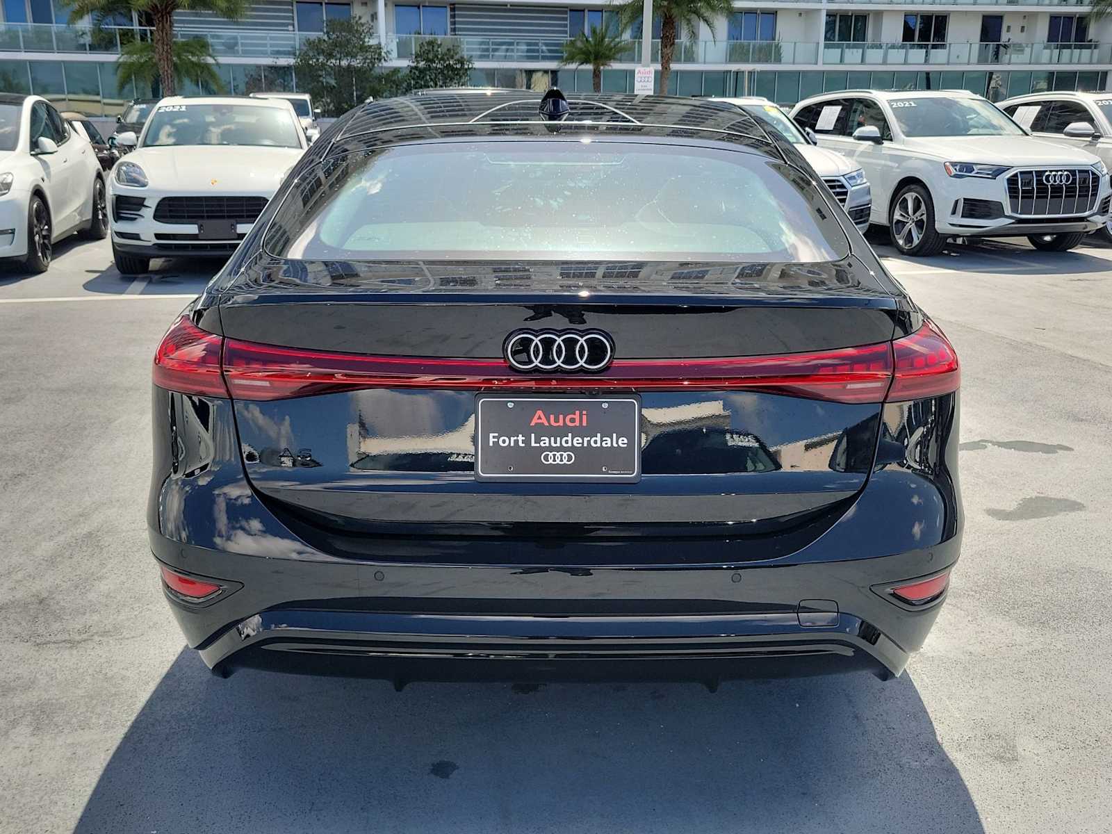 Thumbnail: 2025 Audi e-tron S - 5
