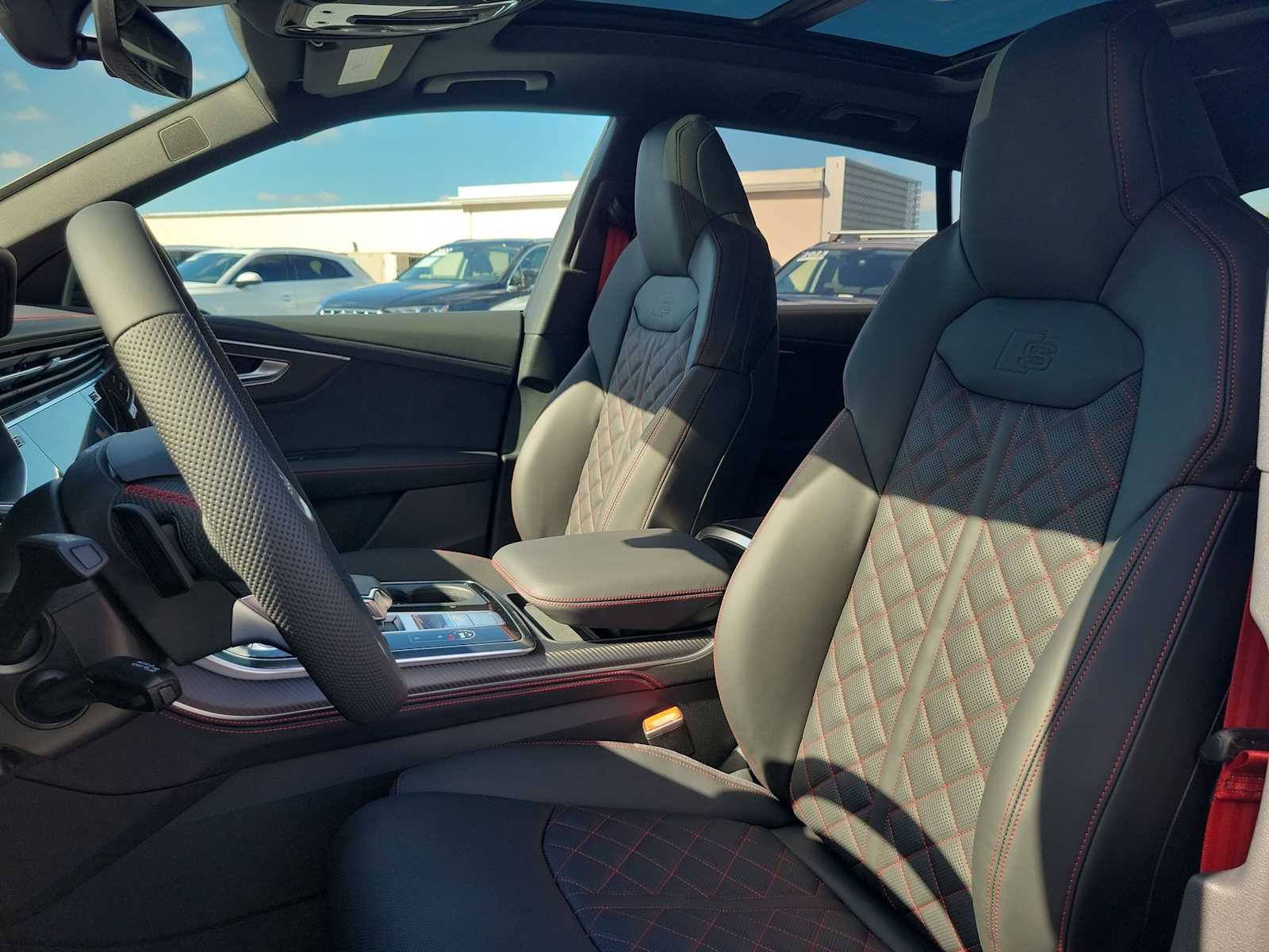 Thumbnail: 2026 Audi Q8 - 15