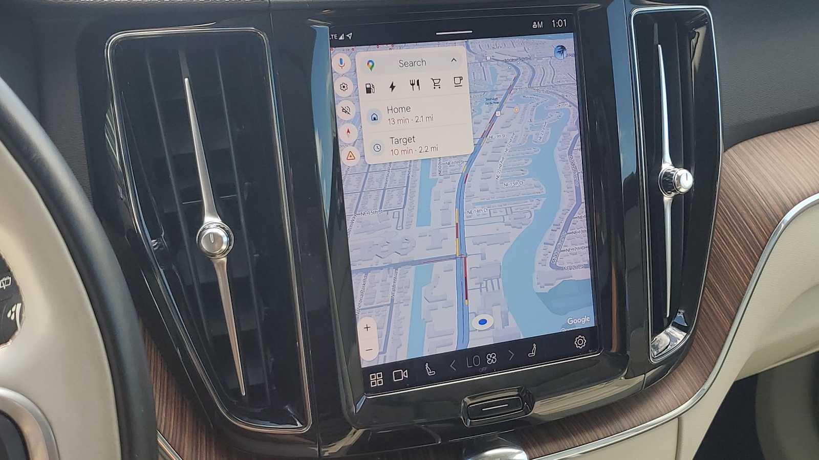 Thumbnail: 2022 Volvo XC60 - 29